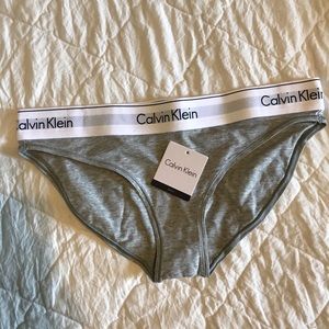 Calvin Klein Bikini Undies ✨medium